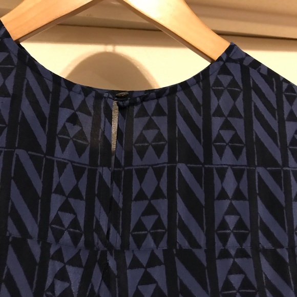 Madewell XS Cute Dark Blue Top, slightly sheer - Picture 2 of 5